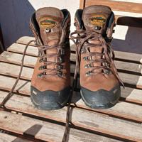 scarponi da montagna