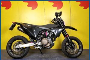 HUSQVARNA 701 Supermoto Garantita e Finanziabile