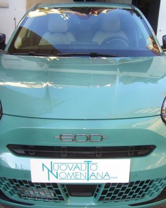 FIAT 600 Hybrid DCT6 MHEV La Prima Aziendale St