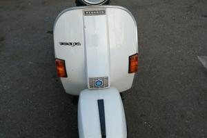Vespa px200e