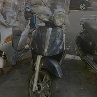 Piaggio Beverly 250cc Tourer da riparare
