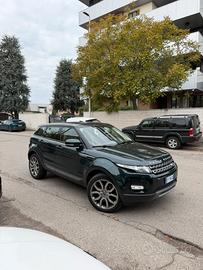 Range Rover Evoque Dynamic verde raro Aintre Green