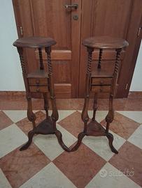 coppia di porta vasi 