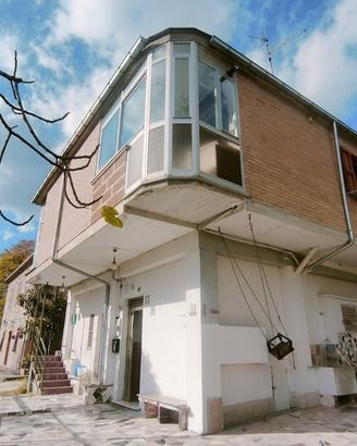 Campobasso - Immobile immerso nel verde