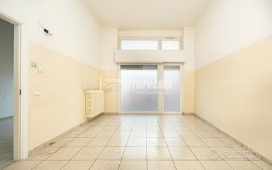 LOCALE COMMERCILE/STUDIO IN CENTRO STORICO GORGONZ