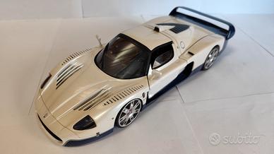 Maserati MC12 1/18 
