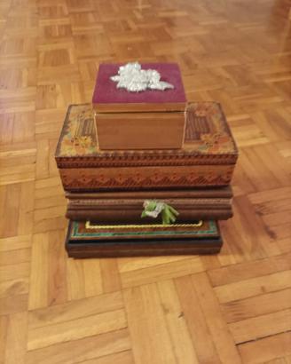 4 cofanetti in legno decorati