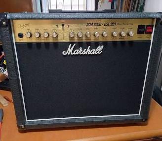 Marshall JCM 2000 DSL 201