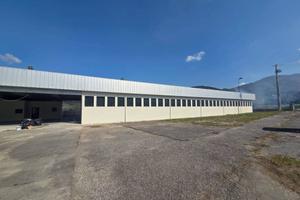 Immobile di 1900 m² a Calenzano