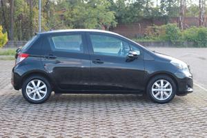 TOYOTA YARIS 1.3 5P LOUNGE – 2011 – 99 CV – EURO 5