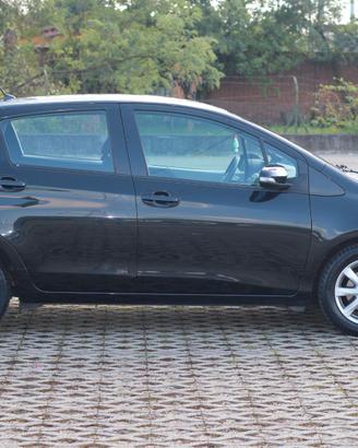 TOYOTA YARIS 1.3 5P LOUNGE – 2011 – 99 CV – EURO 5