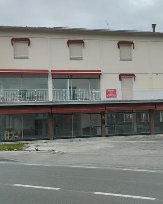 Locale bar-ristorante