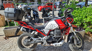 Motoguzzi v85tt