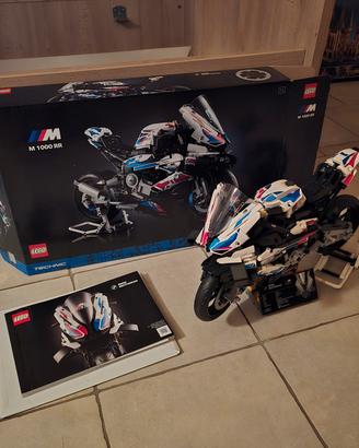 LEGO Technic BMW M 1000 RR (42130)