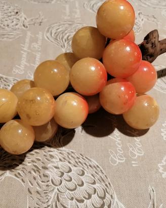 grappolo uva in alabastro