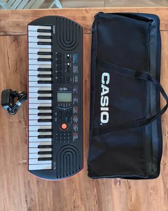 Casio SA-76 Mini Tastiera – 44 tasti, Nero/Arancio