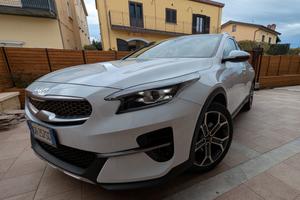 KIA XCeed Hightech - 2022