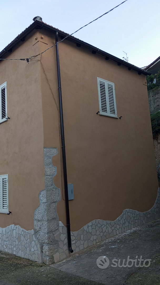 Casa indipendente con spazio dietro è avanti - Vista 4