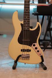 Jazz Bass Eko VJB200V basso