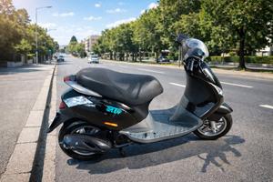 scooter piaggio zip 50 