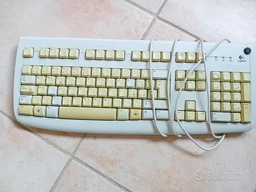 Tastiera per PC usata con connettore PS2