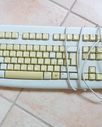 Tastiera per PC usata con connettore PS2