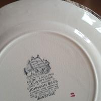 servizio piatti e tazzine