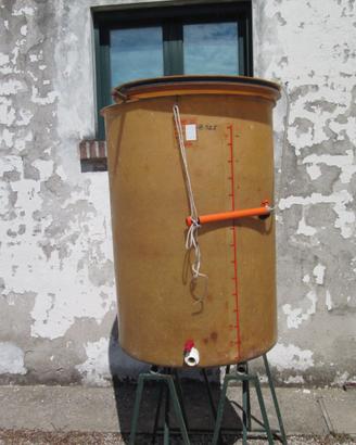 Botte  in vetroresina capacità 5 quintali