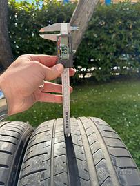 SET 4 pneumatici estivi Pirelli P Zero 235/35 R19Y