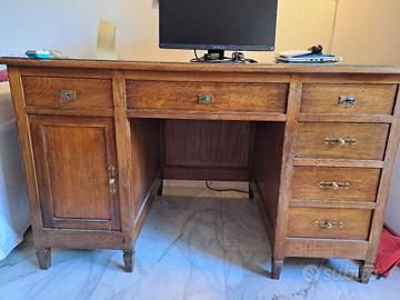 Scrivania ministeriale in rovere anni 30