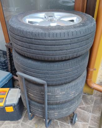 cerchi e gomme Toyota rav 4