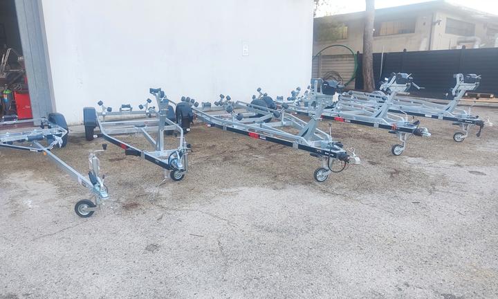 RIMORCHIO PORTA BARCA ELLEBI 1100 a 1800 kg
