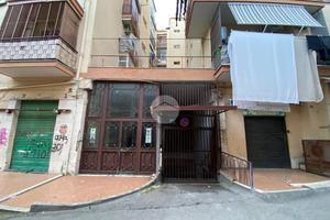 BOX A TORRE DEL GRECO