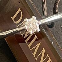 Damiani gioielli diamante solitario