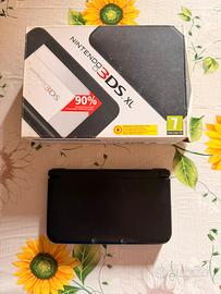 Nintendo 3DS XL + Pokémon Ultra sole