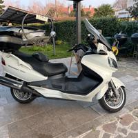 Suzuki Burgman 650 executive