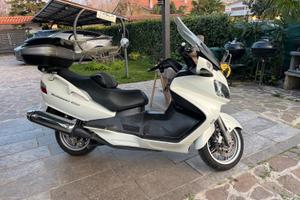 Suzuki Burgman 650 executive