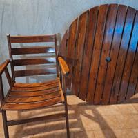 Tavolo e 4 sedie da sedie da giardino in legno