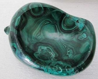 Posacenere vintage realizzato in malachite levigat