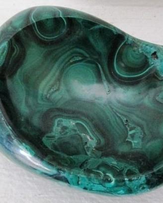 Posacenere vintage realizzato in malachite levigat