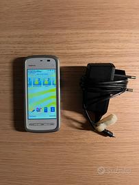 Nokia 5228 bianco con caricabatterie