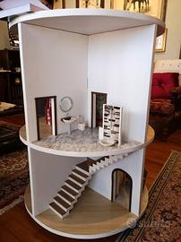 Casa delle bambole artigianale