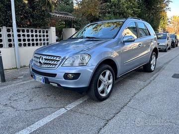 MERCEDES BENZ ML320CDI SPORT