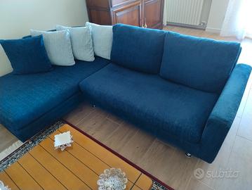 Divano con chaise longue 