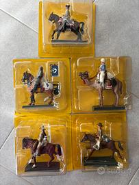 5 soldatini di piombo a cavallo. Nuovi .