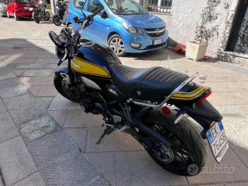 Kawasaki. Z900RS