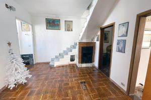 Casa indipendente  Centro e terrazzo 203 Mq