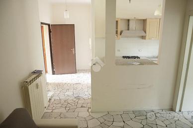 MONOLOCALE A PADERNO DUGNANO