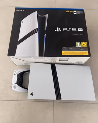Console Sony PS5 PRO 2TB in garanzia fino al 2028