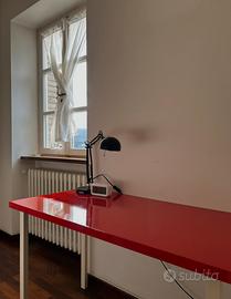 Scrivania Ikea - Edizione limitata // rosso lucido